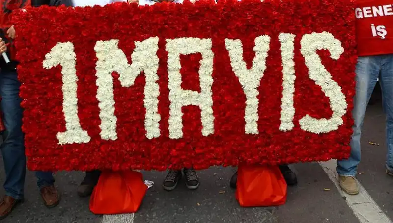 1 Mayıs Emek ve Dayanışma Günü Resmi Tatil mi, Okullar Tatil Olacak mı?