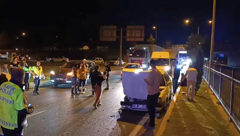 Otoyolda Gerçekleşen Geri Dönüş Kazasında İki Çocuk Yaralandı