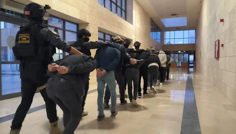 47 İlde DAEŞ Operasyonu: 298 Şüpheli Elde Edildi, Tehlike Azaltıldı!