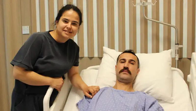 32 Yaşındaki Genç Kadının Mide Kanaması Alarmı, Kalın Bağırsak Kanseriyle Sonuçlandı