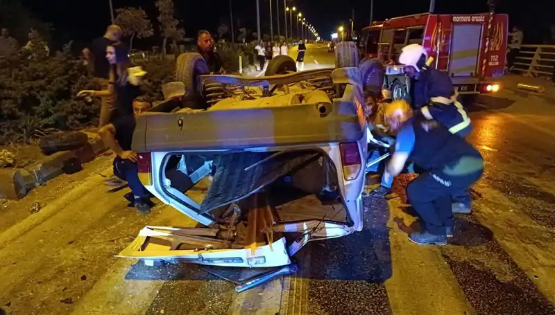 Kavşakta Meydana Gelen Feci Kaza: 2 Kişi Ağır Yaralı, Toplam 7 Yaralı