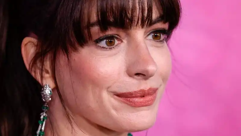Hollywood’un Şaşırtan Estetik Akımı: Yüzlere Ölü İnsan Derisi Enjeksiyonu!