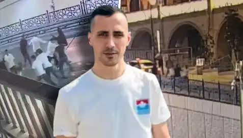 Taksim Meydanı'nda Kan Donduran Cinayet: Altı Kişi İki Genç Kardeşi Döverek Hayatına Son Verdi