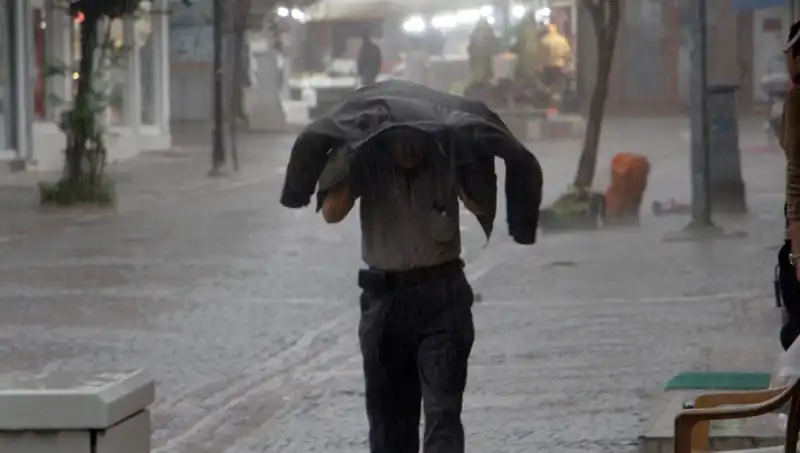 Türkiye'nin 25 İlinde Sağanak Tehlikesi: Sarı Kodlu Uyarı Geldi