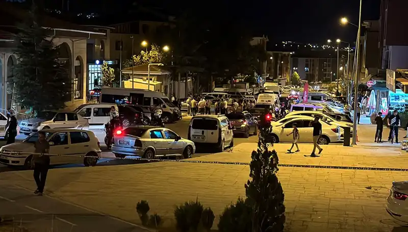 İki Ailenin Sert Kavgası: 1'i Ağır 3 Yaralı