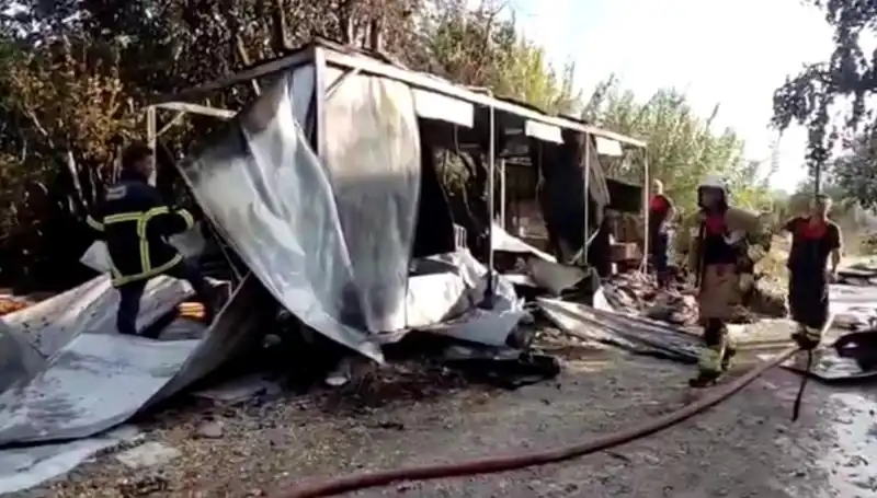 Hatay'da Şok Yangın: Kontenyerler Kullanılamaz Hale Geldi