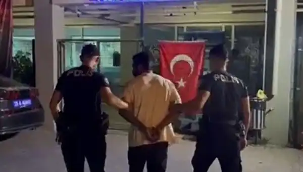 Firari Zanlı İzmir'de 18 Yıl 9 Ay Sonra Yakayı Ele Verdi