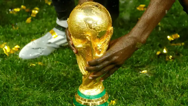 Yeni bir ülke Dünya Kupası Biletini Kazandı, Futbolseverleri Heyecan Sardı!