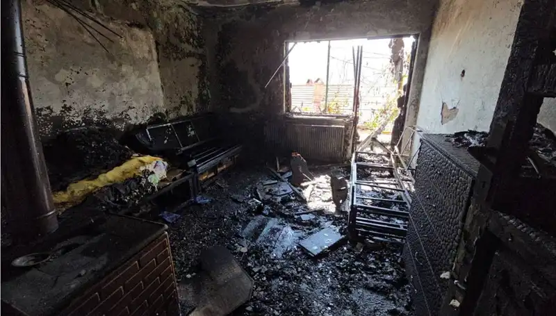 Elektrikli Battaniye Felaketi: Yaşlı Kadın Son Anda Kurtarıldı!