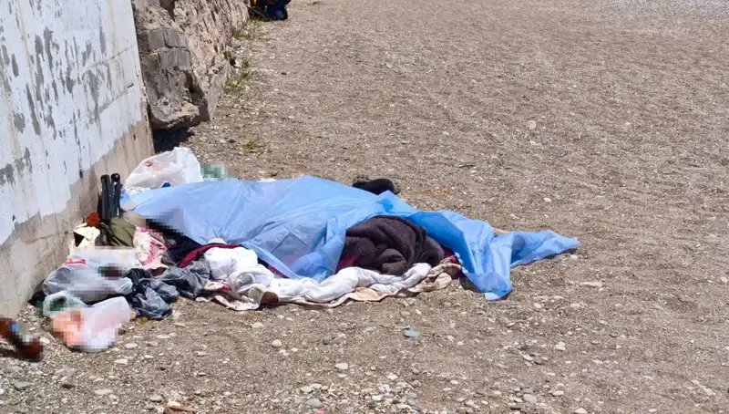 Konyaaltı Sahili’nde Şok Edici Ceset Bulundu: Detaylar Ortaya Çıkıyor!