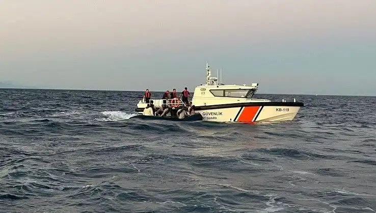 Ayvacık Açıklarında 17 Göçmen Operasyonu: Detaylar ve Arka Planı