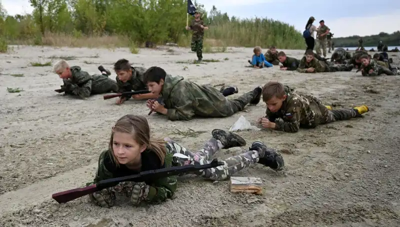 Rusya'da 8 Yaşındaki Çocukların Askeri Eğitimi: Gerçekler ve Sonuçlar