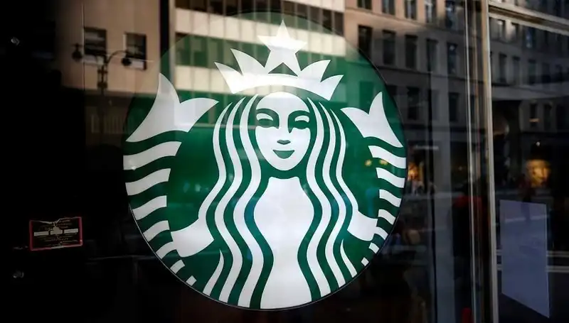 Starbucks’ın Küresel Satışları Düşüşte: Nedenleri ve Etkileri
