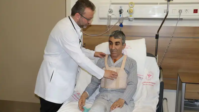 6 Ayda İki Kez Aort Damarı Yırtılan Hastanın Zorlu Ameliyatı
