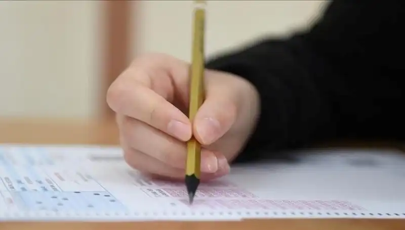 LGS Sınavında Eleyici Sorularla Öğrenciler Zorlandı: Neler Yaşandı?