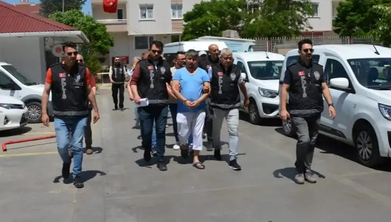 Lüleburgaz'da Fuhuş Operasyonu: 15 Kişi Gözaltına Alındı!