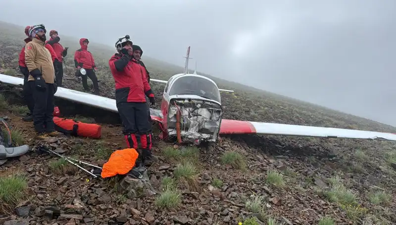 Uçak Kazası: Türk Pilot Hayatını Kaybetti, Yolcu Hayatta Kaldı