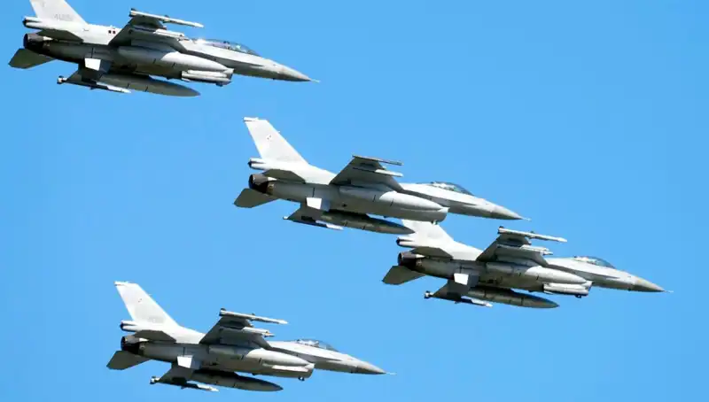 ABD'nin F-16 Eğitim Projesi: Ukraynalı Pilotlar İçin 310 Milyon Dolarlık Yatırım