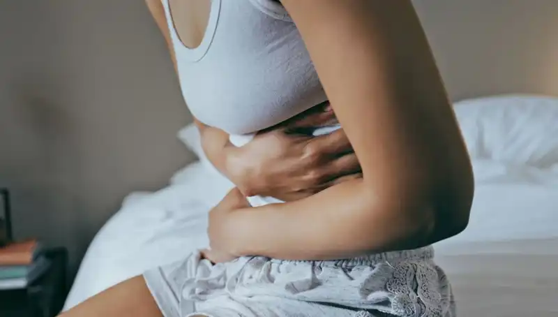 22 Yaşında Bağırsak Kanseri: Belirtileri Göz Ardı Edilen Genç Hayatı Değiştiren Hikaye
