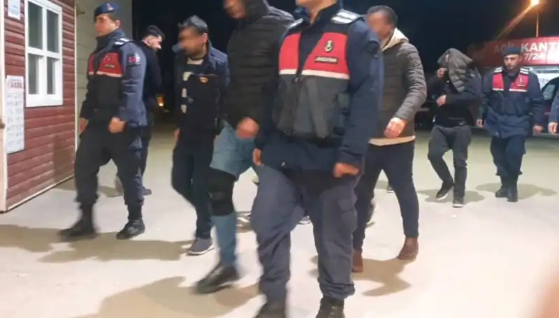 Uyuşturucu Partisi İçin Hazırlanan Bağ Evine Büyük Baskın!