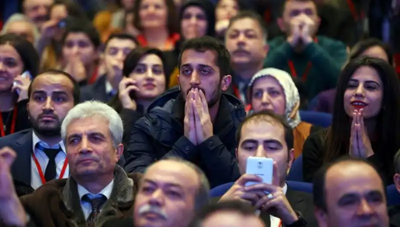 2025 Yılı İçin 15 Bin Sözleşmeli Öğretmen Ataması: Sınav Tarihleri Belli Oldu!