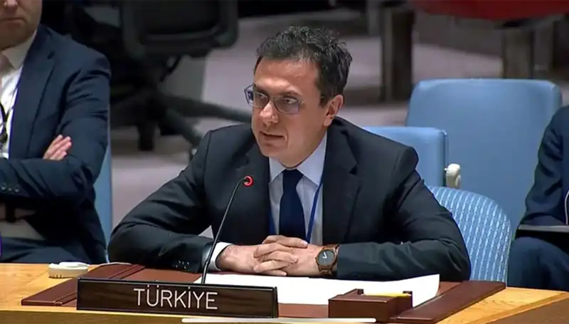 İsrail’in Hava Saldırılarına Son Vermesi Gerektiği Üzerine Çağrı