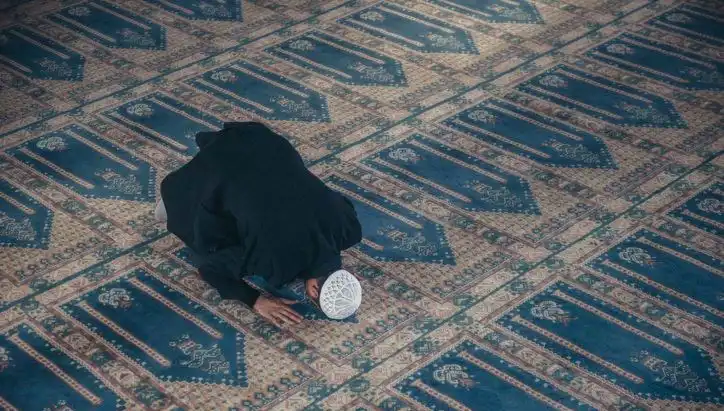 Cuma Namazı Saati 12 Eylül: İstanbul, Ankara ve İzmir İçin Bilgilendirici Rehber