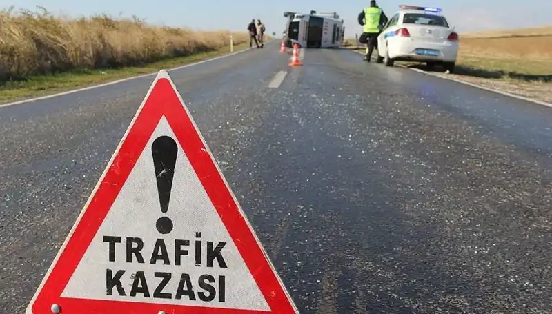 Niğde'de Yaşanan Zincirleme Kaza: 16 Kişi Yaralandı, Olayın Ayrıntıları Şok Edici!