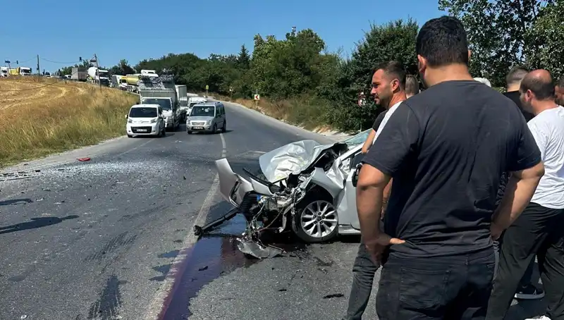 İstanbul'da Şok Edici Kaza: Kalp Krizi Geçirip Otobüse Çarpan Sürücü