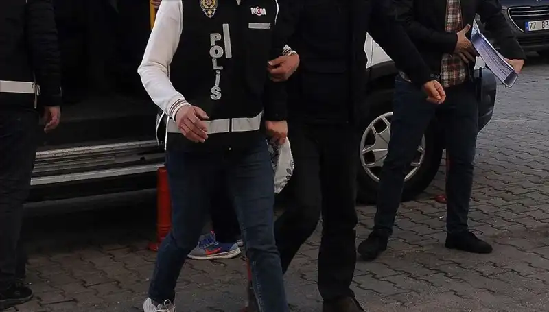 Samsun'da Uyuşturucu Operasyonu: 2 Şahıs Yakalandı, Süreç Devam Ediyor!