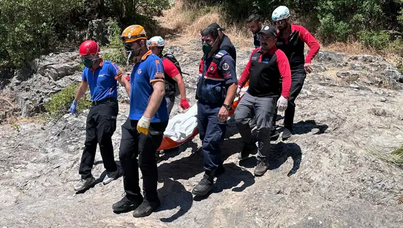Kayalıkların Arasında Gizemli Ölüm: Arama Kurtarma Ekibi Ne Buldu?