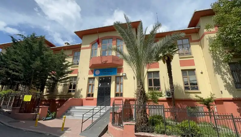 Depremde Zarar Gören Okullar Boşaltıldı: Yeni Güvenlik Önlemleri Alınıyor