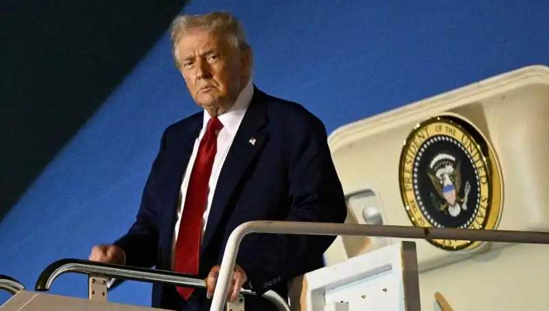 Katar'ın 400 Milyon Dolarlık Uçak Varlığı: Trump'a Uçan Saray Ne Anlatıyor?