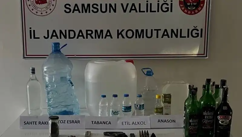 Samsun'da Sahte İçki Çetesi Çökertildi: Litrelerce İhtiyaç Dışı Malzeme Ele Geçirildi