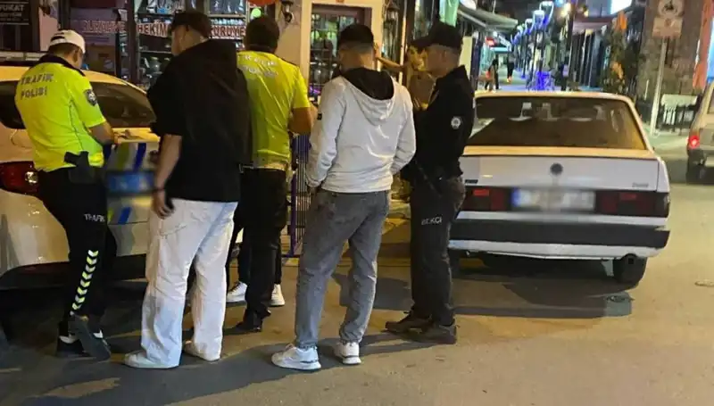 Yüksek Sesli Müzik Yasağı: Ehliyetinizi Kaybetmekle Yüzleşebilirsiniz!