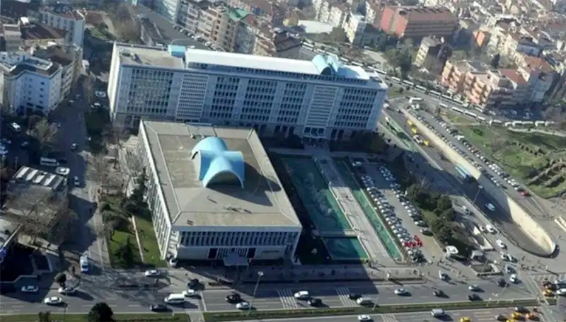 İBB Soruşturmasında "Enderun" WhatsApp Grubunun Mesajları Gündemde!