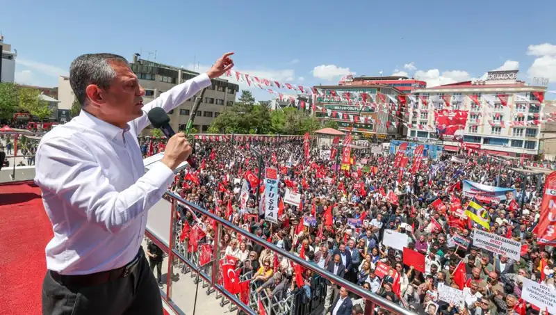 Özgür Özel: Örgütün Silah Bırakma Kararını Destekliyoruz!