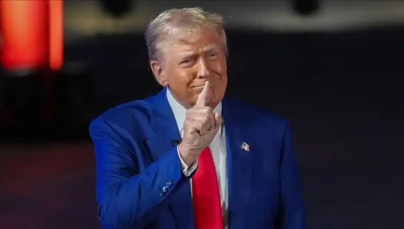 Trump, Wall Street Journal’ı Basın Havuzundan Çıkardı: Epstein Mektubu Tartışmaları Büyüyor