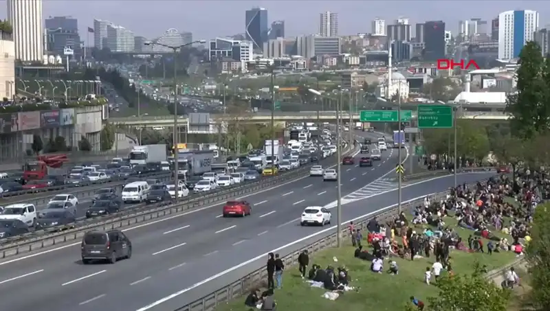 Deprem Sonrası Şehirde Trafik Yoğunluğu Yüzde 56 Arttı: Nedenleri ve Çözüm Yolları