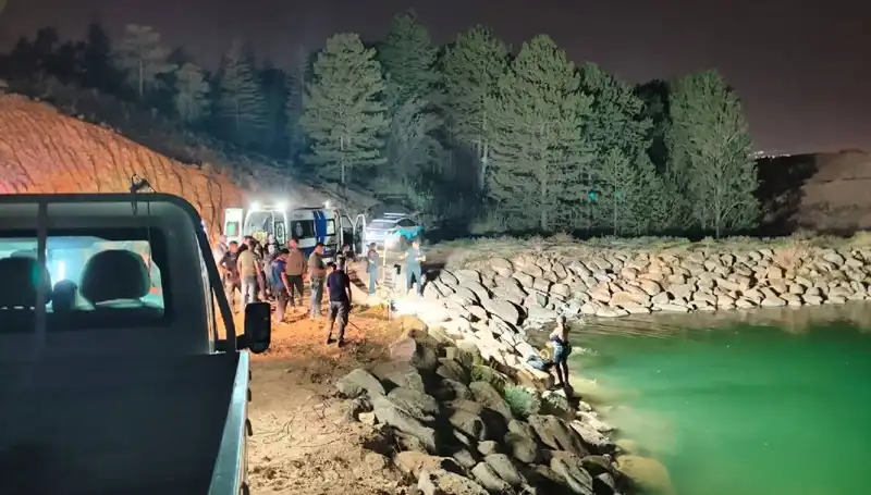 Doğum Gününde Gölette Can Verdi: Kayıp Genç İçin Arama Çalışmaları Sürüyor