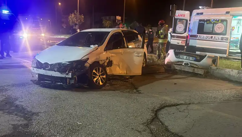 Pikap ile Otomobil Çarpıştı: Kazada Hayatını Kaybedenler ve Kaza Detayları