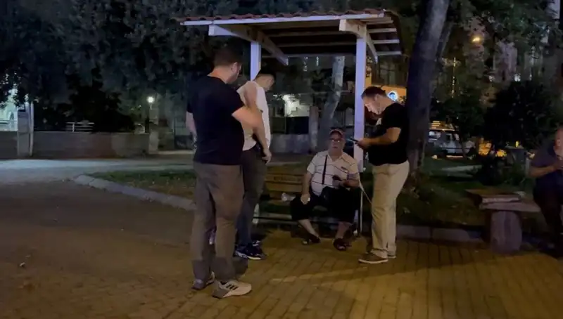 Kısmı Görme Kaybı Olan Adamın Telefonu Çalındı: Güvenlik Açıkları Yayına Alındı