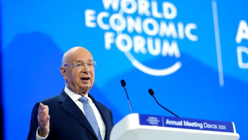 Davos'un Kurucusu Klaus Schwab Görevini Bıraktı: Küresel Ekonomide Yeni Bir Dönem mi Başlıyor?