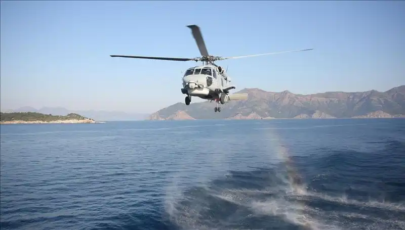 Acil Durum: Askeri Helikopter Denize İndi, Kaza Soruşturması Başlatıldı!